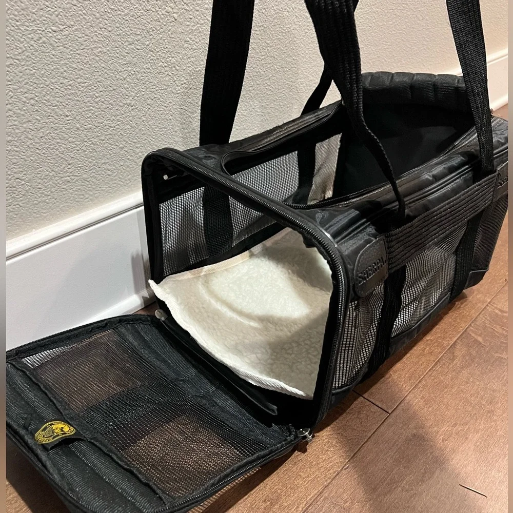 Sherpa | Sherpa Original Deluxe Airline Approved Pet Carrier, size Small